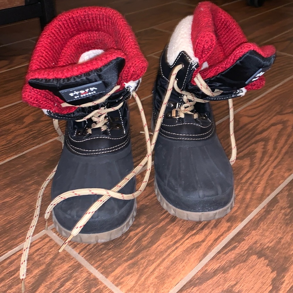 Storm by cougar creek snow boot
